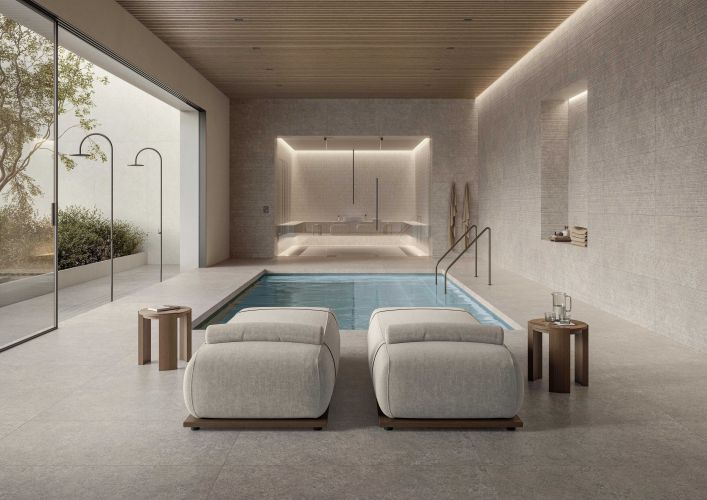 Click to enlarge image IMRPONTA_Jura_Taupe 60x120_Taupe 60x120 Stripe_Taupe Muretto 30x30_Chalk 120x280_Piscina_09_09_26.jpg