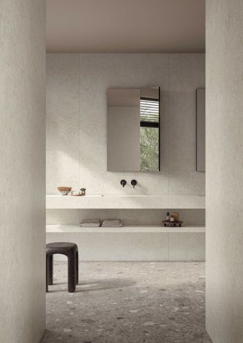 Click to enlarge image IMRPONTA_Jura_Taupe Ciottolo 120x120_Chalk 120x280_Bagno verticale.jpg